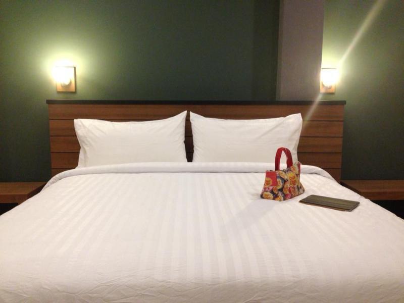 Bird Day Boutique Hotel Mukdahan Exterior photo