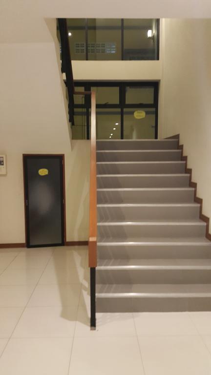 Bird Day Boutique Hotel Mukdahan Exterior photo