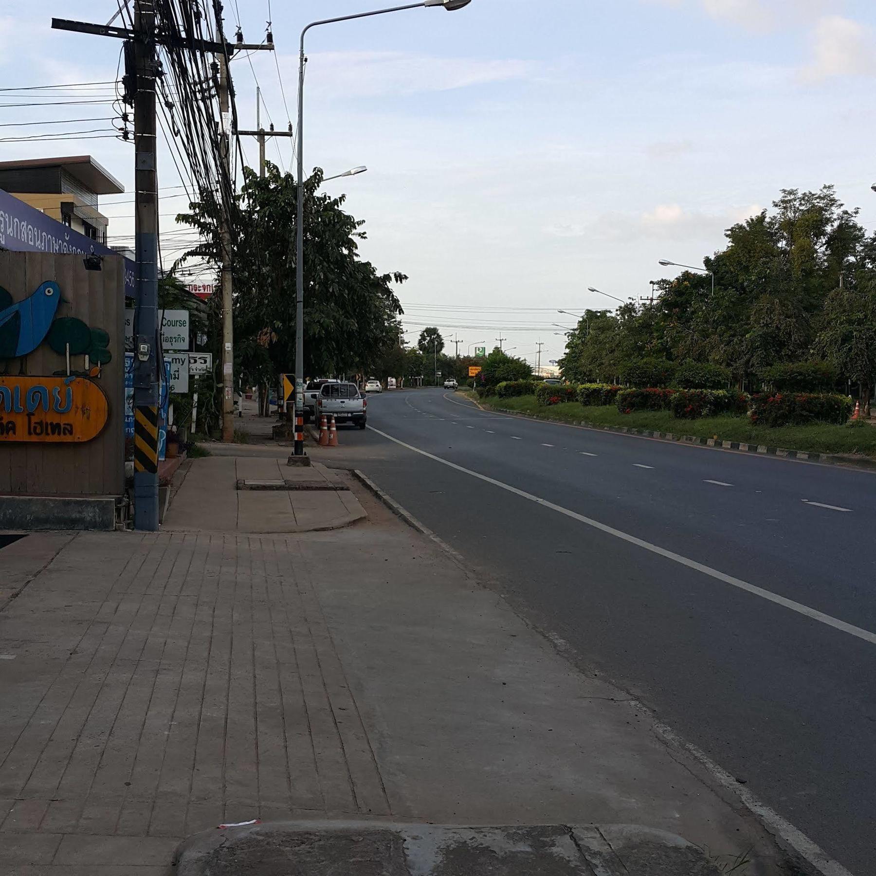 Bird Day Boutique Hotel Mukdahan Exterior photo